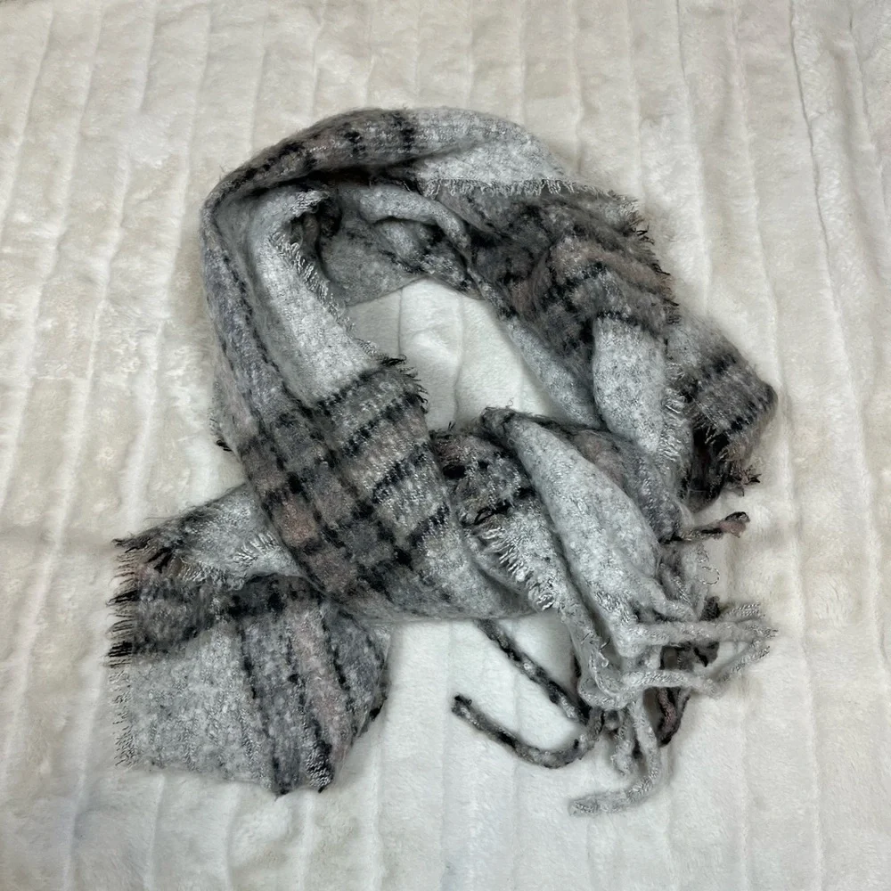 Preppy Grey Black Soft Plaid Fall Winter Outdoor Travel Tassel Long Scarf City
